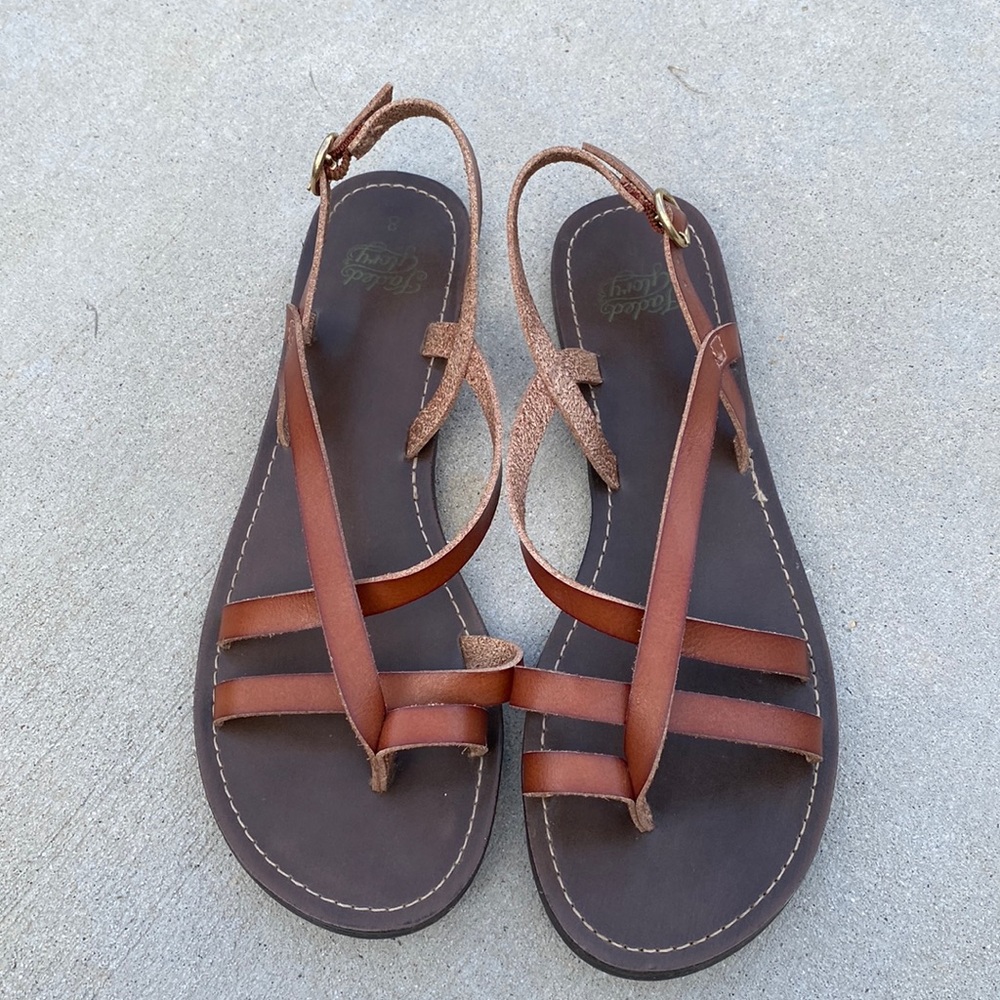 Super cute comfy sandals